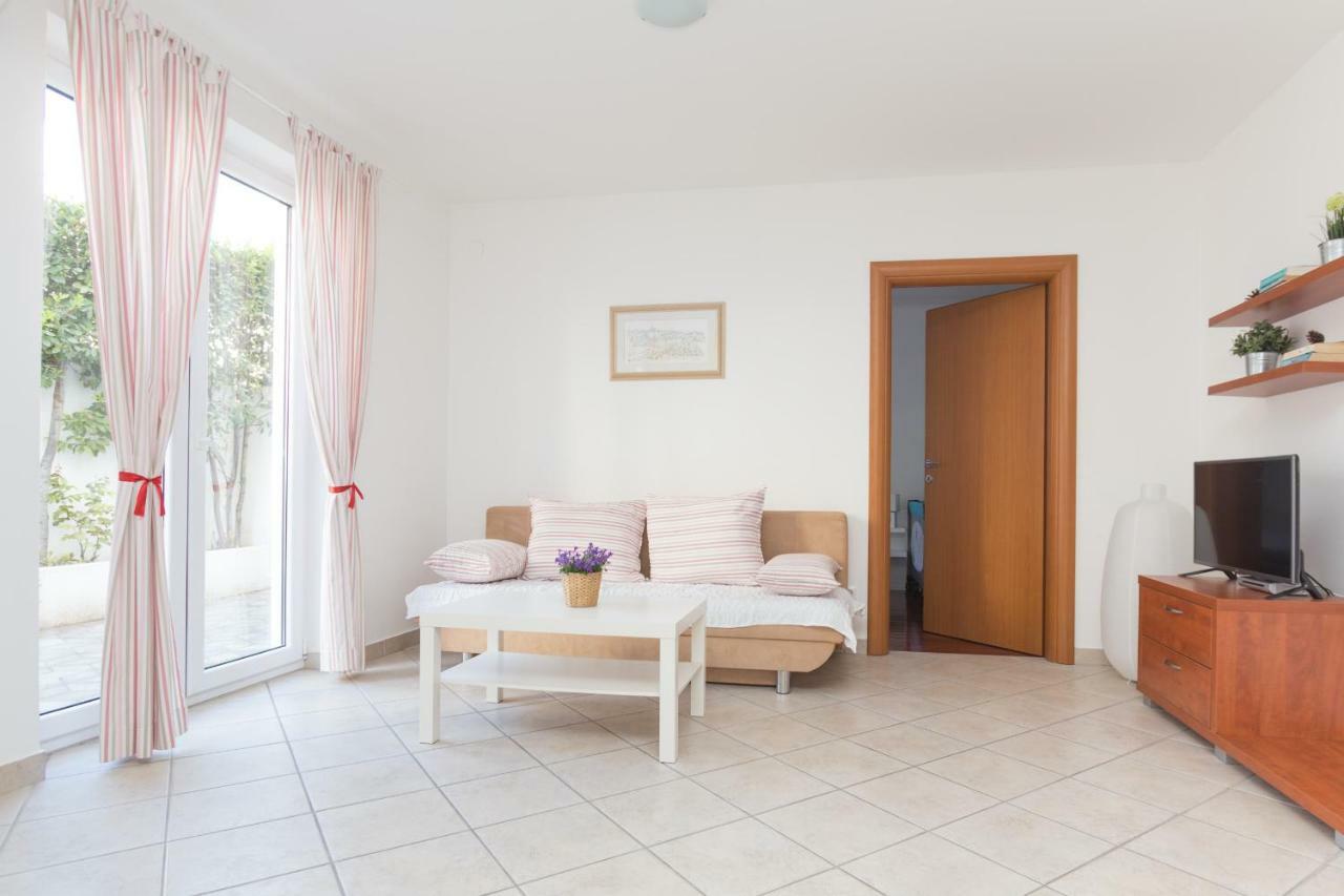 Alpeza Apartments بول الغرفة الصورة